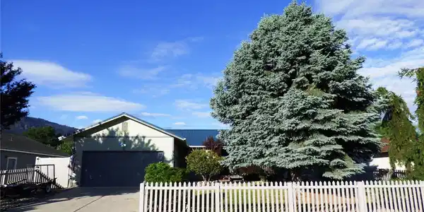 3072 Monterey