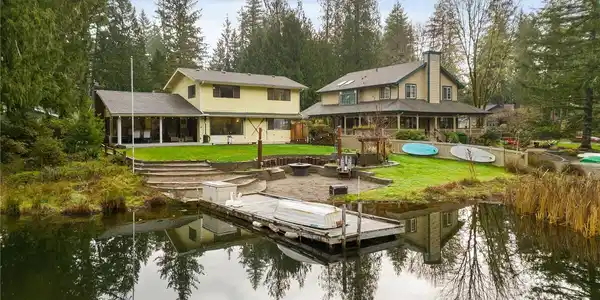 380 Lakeshore