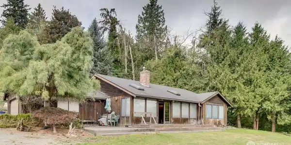 17399 Lake Terrace