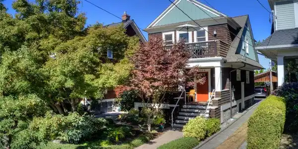 5554 Kenwood N