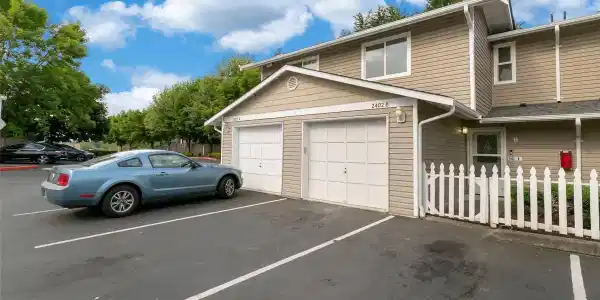 2402 Milton