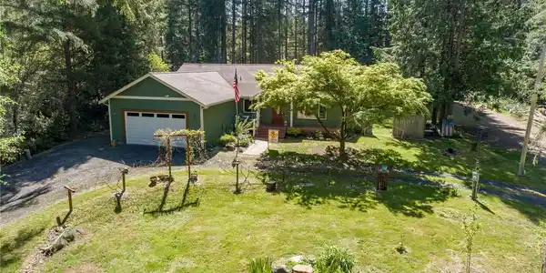460 Trails End