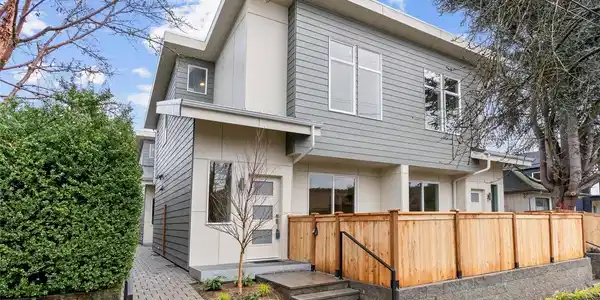 7324 11th NE