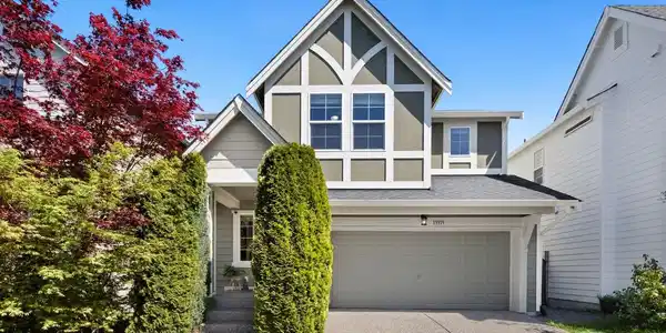 13919 33rd SE