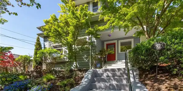 7525 1st NE