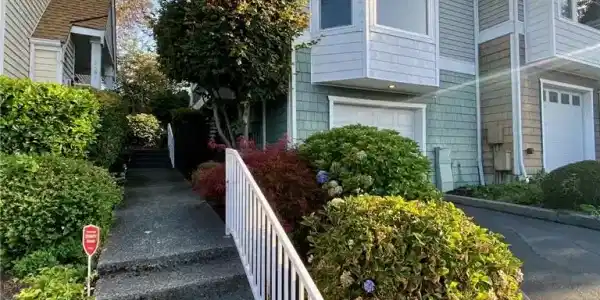 2906 Proctor