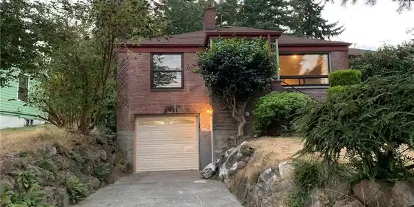 11833 16th S