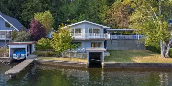 1841 Summit Lake Shore NW