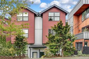 3609 Interlake N