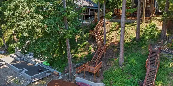 5633 Lake Saint Clair SE