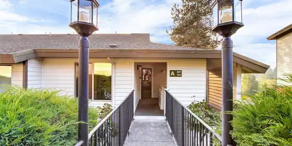 23509 Lakeview