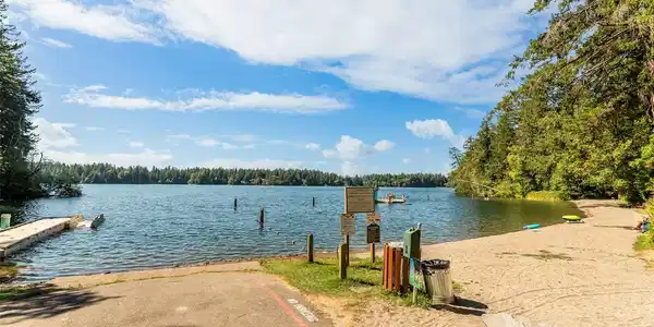 17508 Clear Lake SE