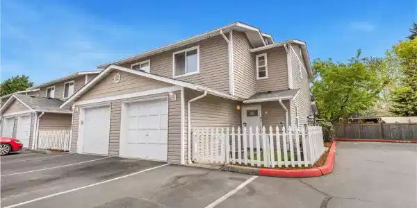 2412 Milton