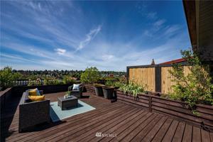2920 Eastlake E