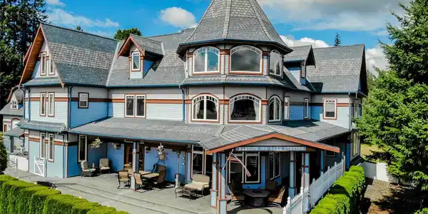 1513 Mitchell