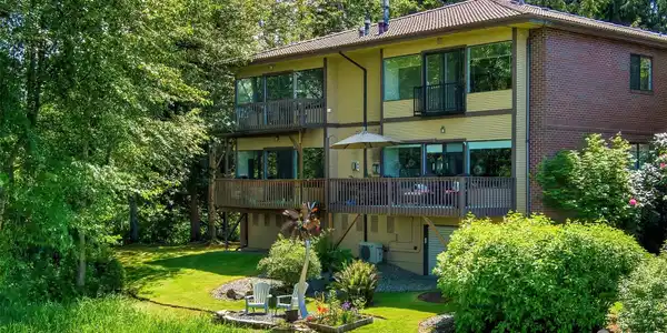 610 Lake Stevens