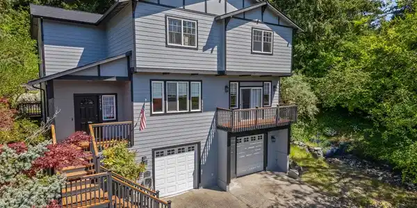 10525 91st SW