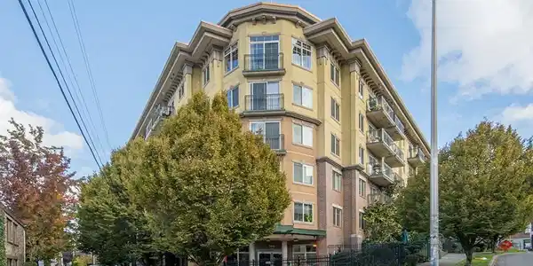 700 Denny