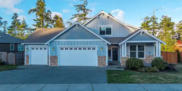 3008 Fairway Point