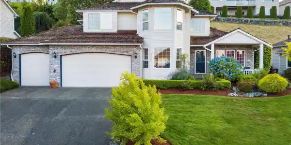 5408 Chinook Drive NE