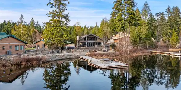 101 Pine Tree Point