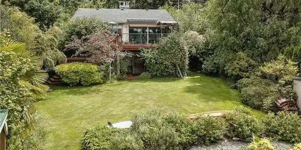 2917 Carpenter SE