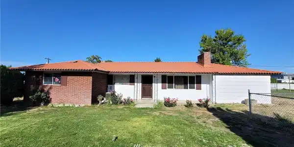 1337 Douglas