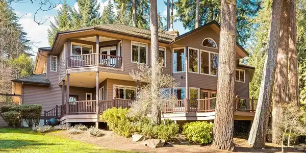 2040 156th SE
