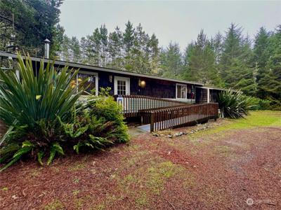 213 Overlake NE