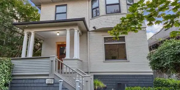 109 11th E