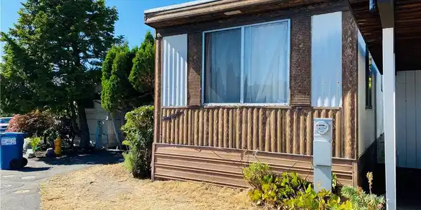 3404 S 180th Place