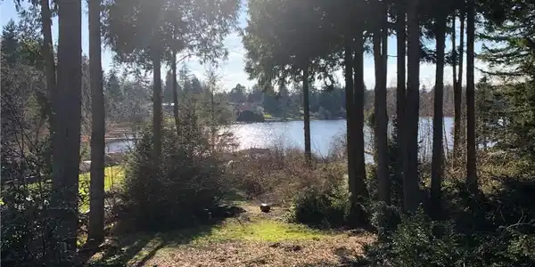 1310 N Lake Stickney Drive