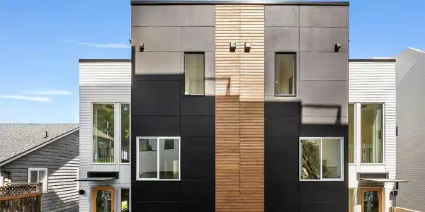 3418 B 23rd W
