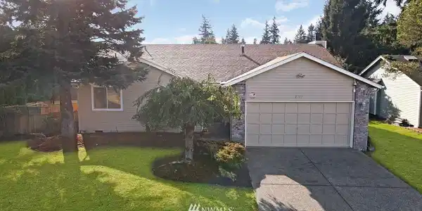 2717 S 353rd Street