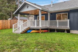 130 Dolphin Avenue NE