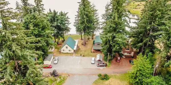 17019 Lakepoint Drive SE