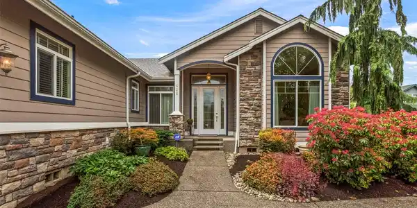 426 Rhodora Heights