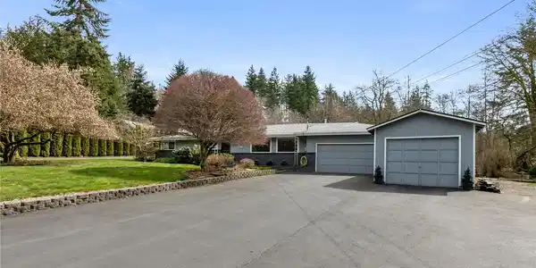 1232 Lake Stickney
