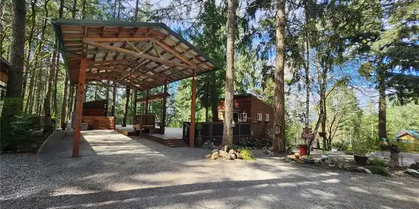 1546 Reservation SE