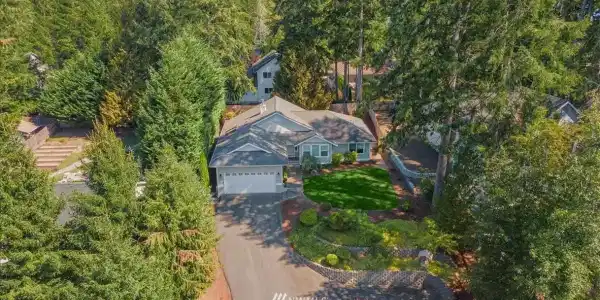 141 Lake Forest