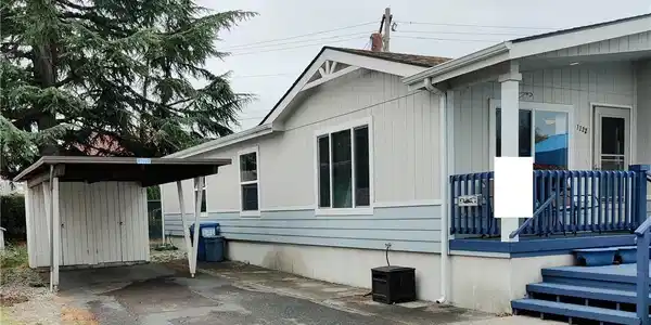 3222 Bow Lake