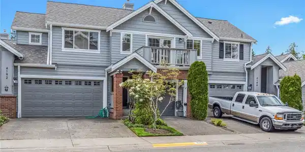 4194 248th SE