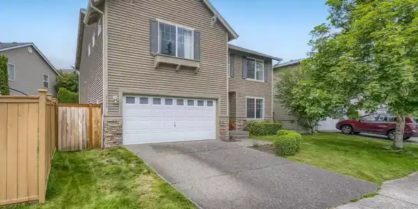 2123 250th SE