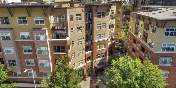 5450 Leary NW