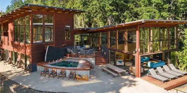 821 Timber Cove