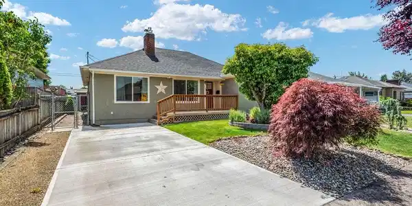 2703 Maple