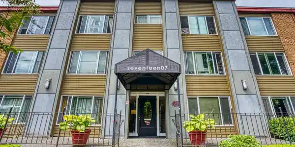 1707 Boylston