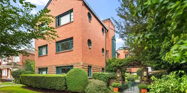 2717 Franklin E
