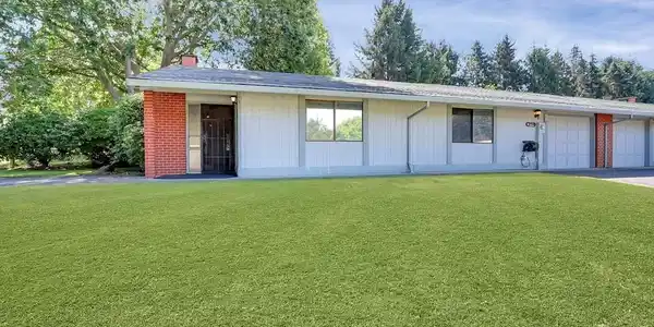 3300 Carpenter SE