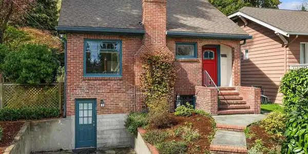 7311 20th NE